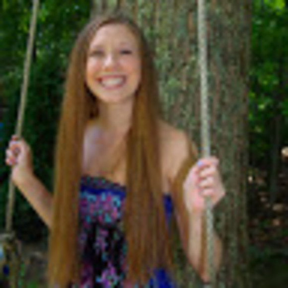 Meet your Posher, Monica - Picture 1 of 1